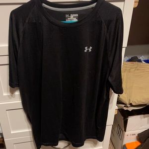Men’s xxl under Armour shirt